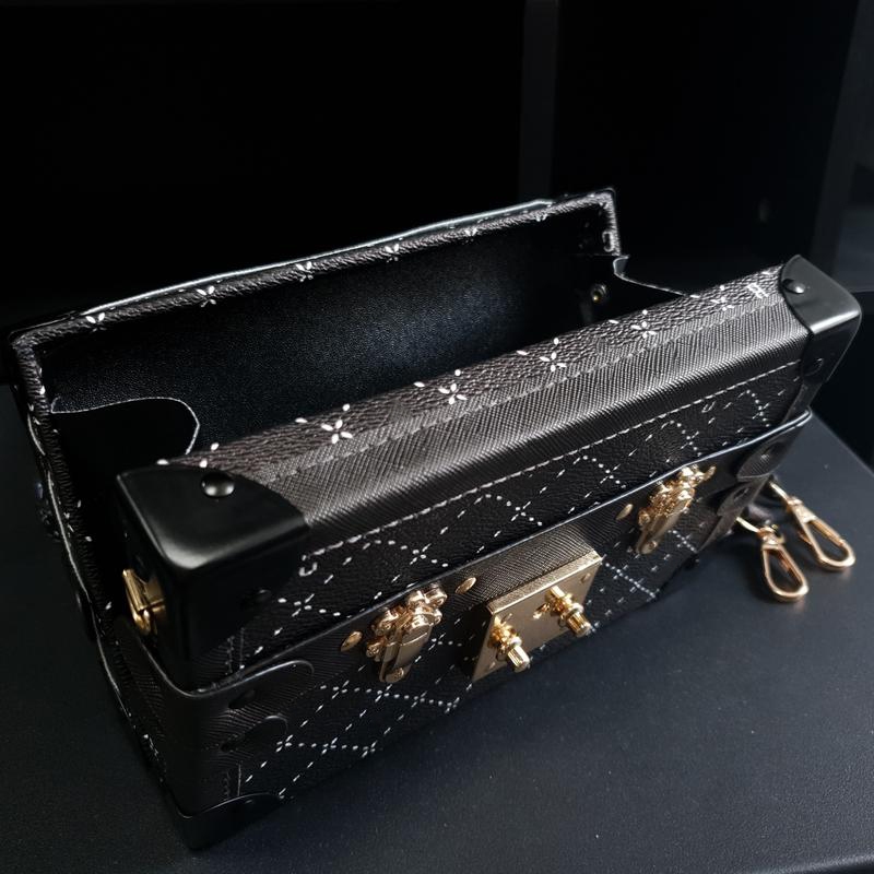 Túi hộp đeo chéo nam nữ cao cấp V32