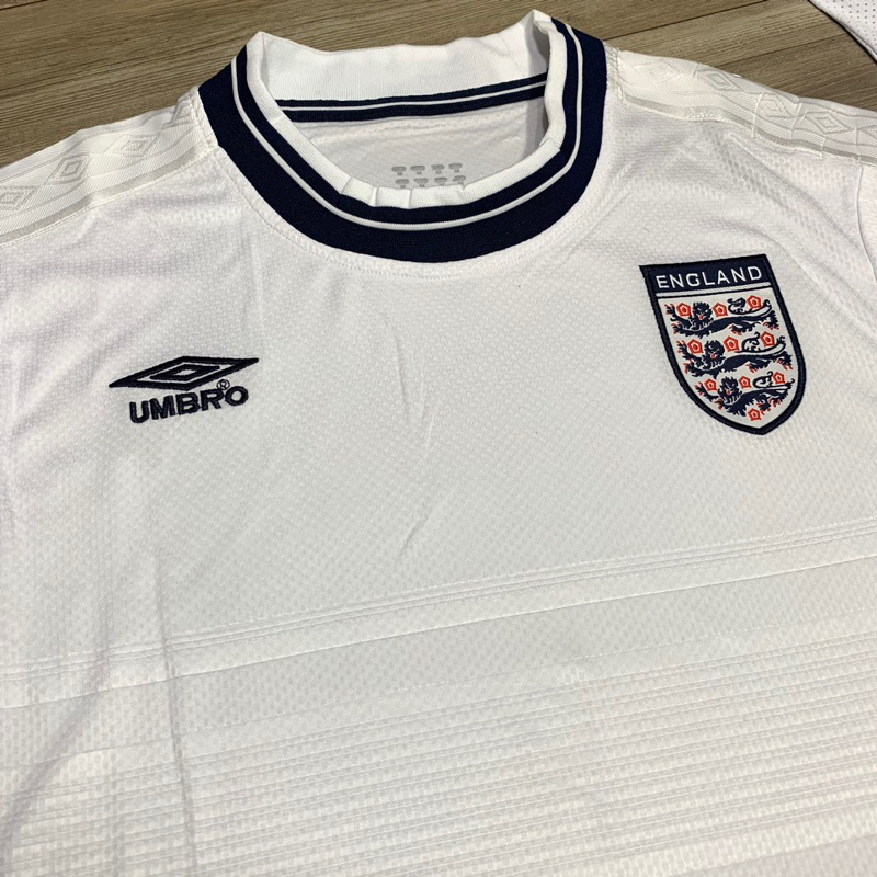 Áo Bóng Đá, Quần Áo Đá Banh Đội Tuyển Anh Sân Nhà 2000 - Vải Gai Thái Cao Cấp