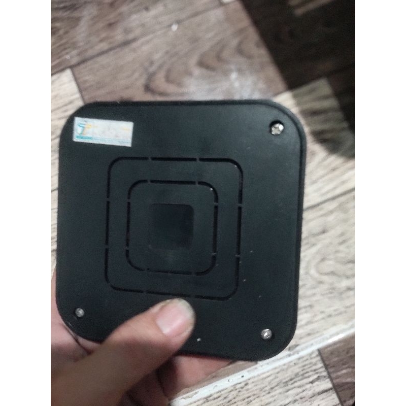 Xác hộp nhựa cũ