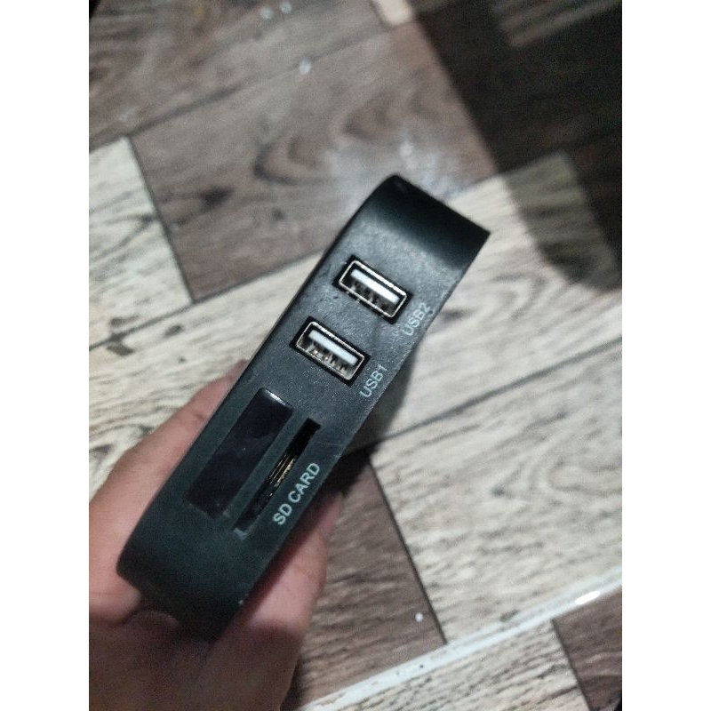 Xác hộp nhựa cũ