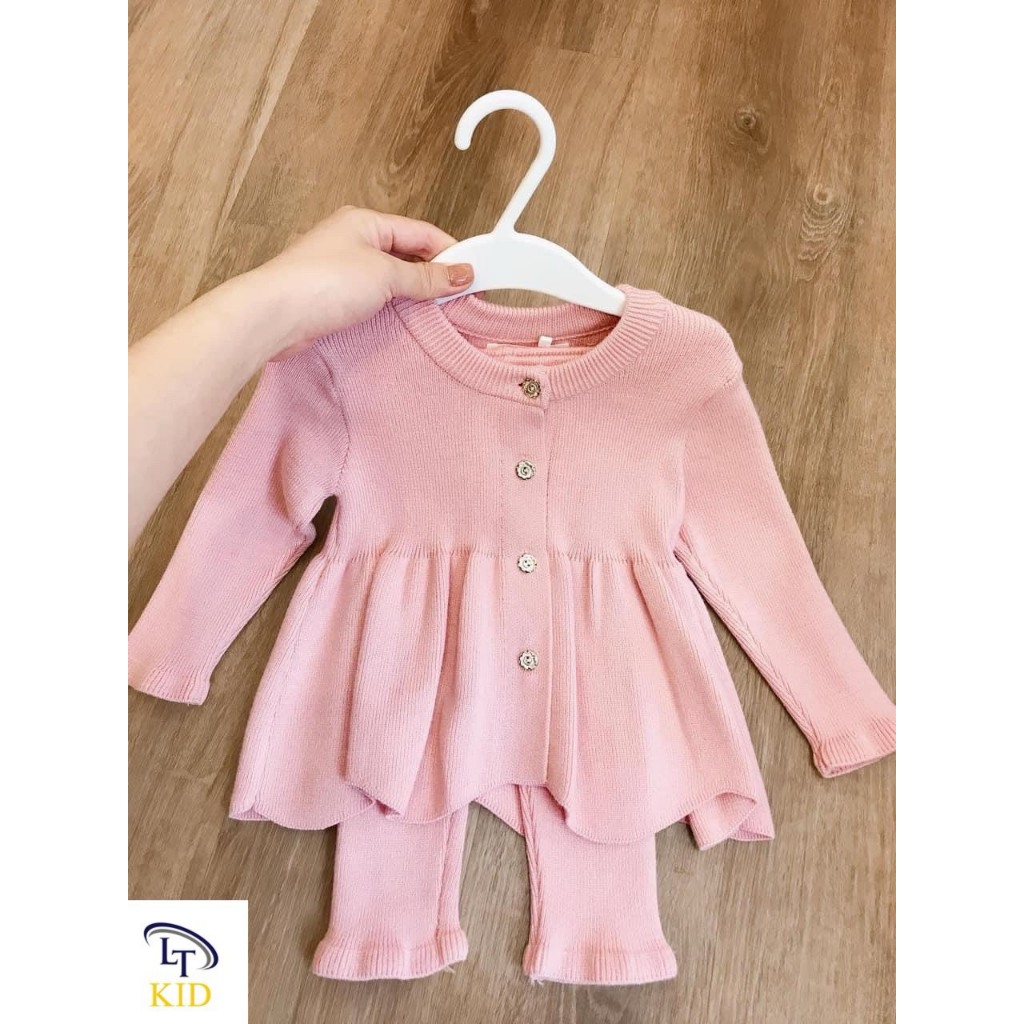 Bộ dài tay bé gái, vải nhung, dáng xòe, quần chạy bèo chân. Bé gái 8kg-18kg