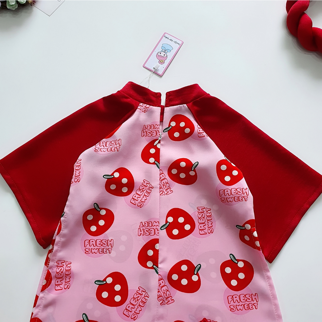 Áo dài Cách tân đỏ cho bé gái dễ thương 🍓[𝐓𝐀̣̆𝐍𝐆 𝐊𝐄̀𝐌 Mấn🍓 Su Shop- body thiết kế sinh nhật thôi nôi cho bé