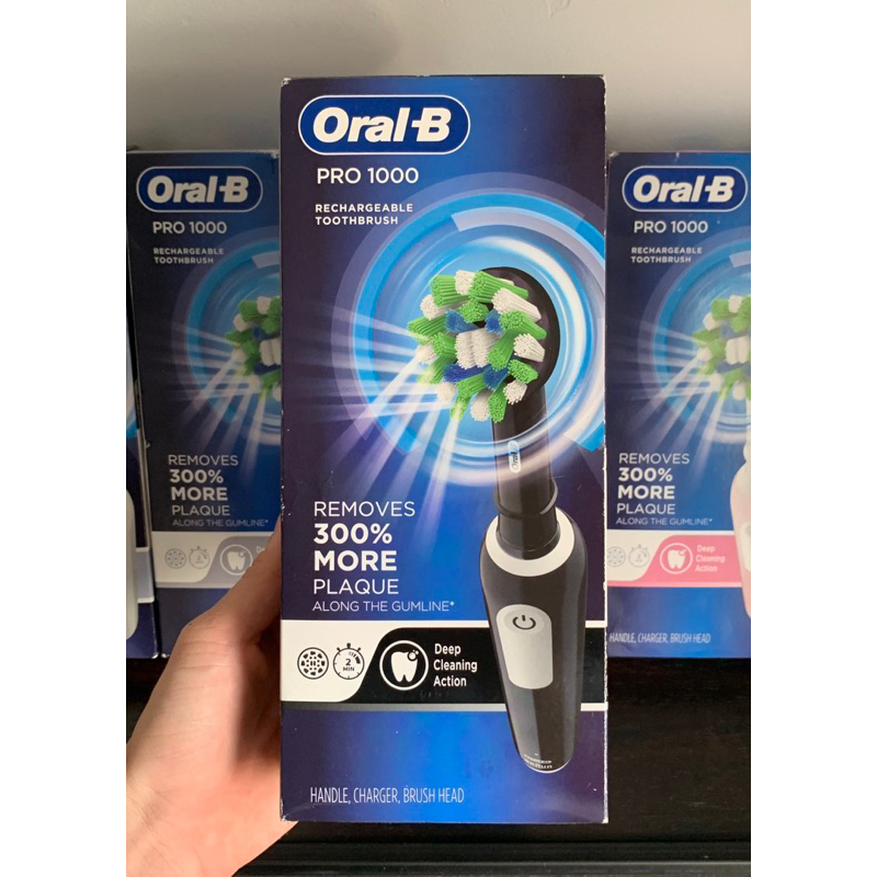 Bàn chải đánh răng điện Oral-B Pro 1000