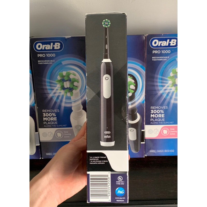 Bàn chải đánh răng điện Oral-B Pro 1000