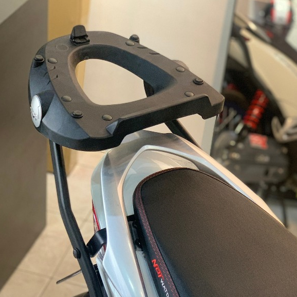 Đế Baga Givi HRV, SRV, HRX, SRX, FZ - Đế Nhựa Givi M5M - Đế Givi Nylon Chịu Lực Cao - Bạn Phượt