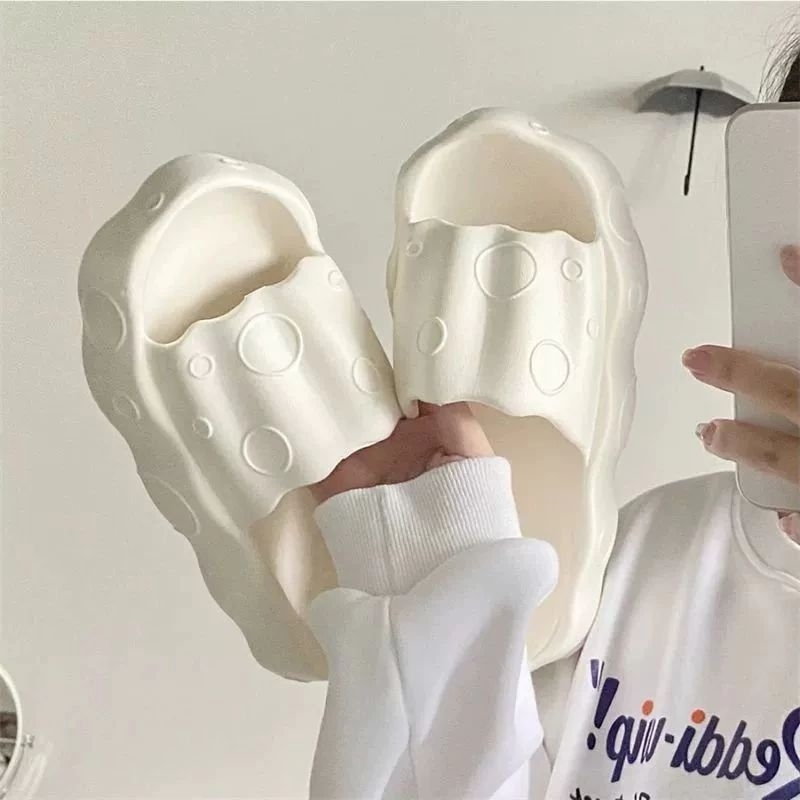 Dép bánh mì nữ đế cao 5cm quai ngang họa tiết bong bóng