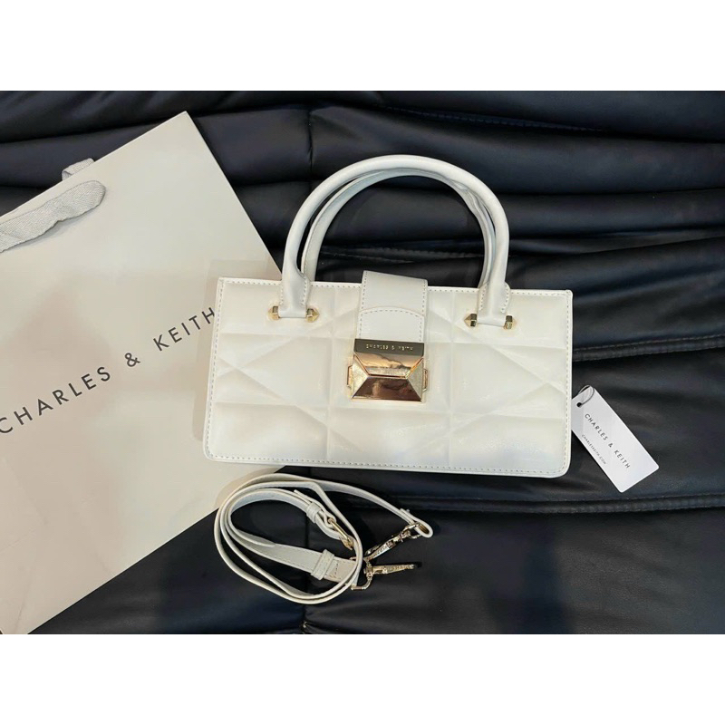 Túi charles keith cầm tay