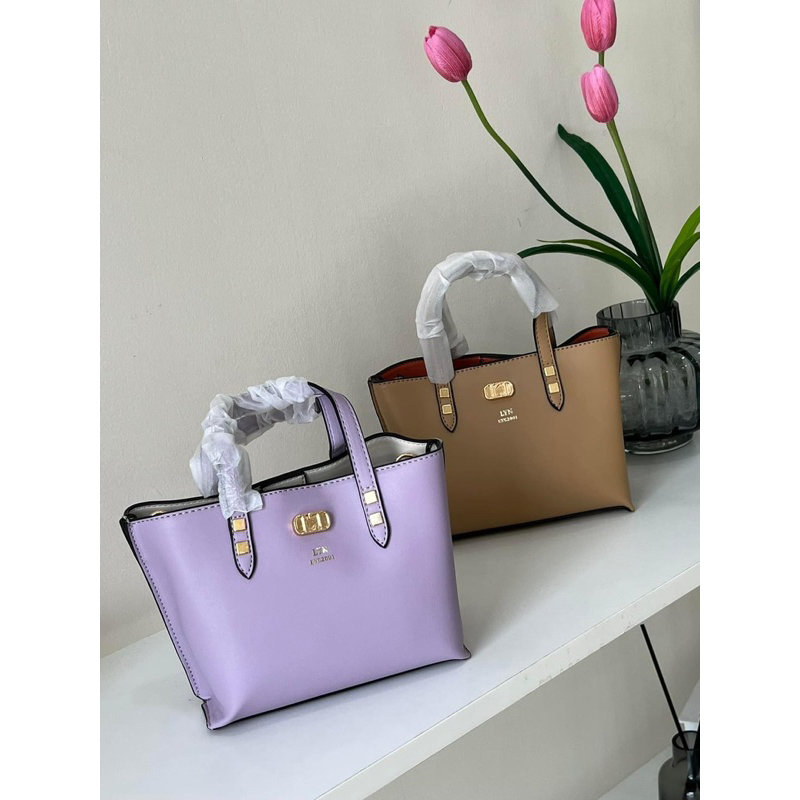 Túi quai xách L Y N