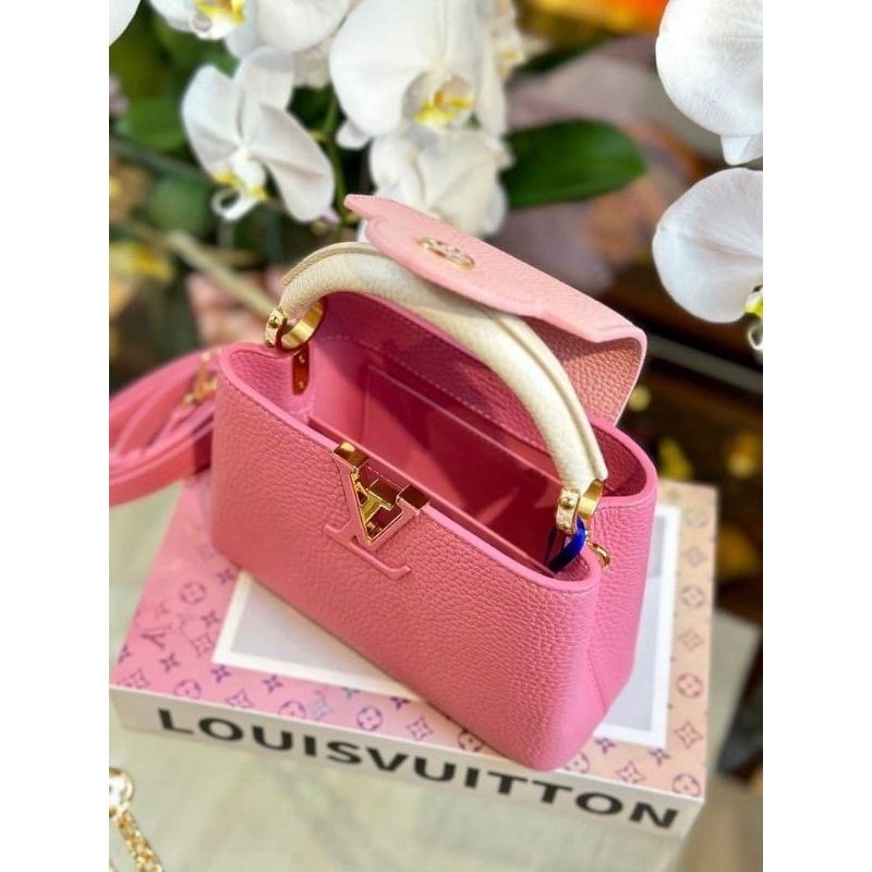 Túi xách nữ cao cấp LV CAPU mini hàng super da bò thật kèm quai xích gắn hoa đặc trưng đẹp dã man