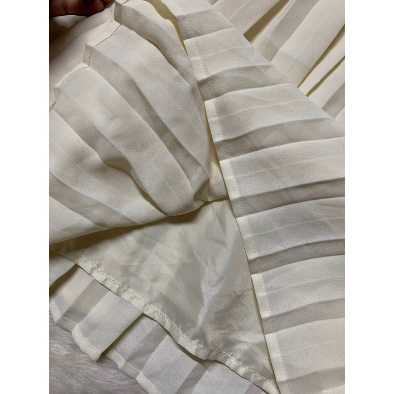 Đầm 2 dây xếp ly