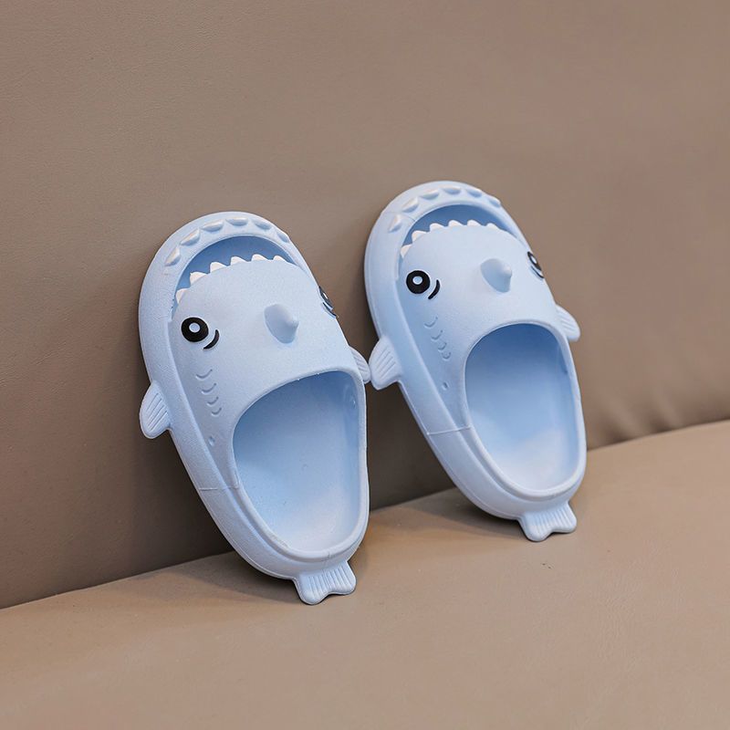 Dép trẻ em chống trơn trượt hình cá mập dễ thương cho bé trai bé gái DE476