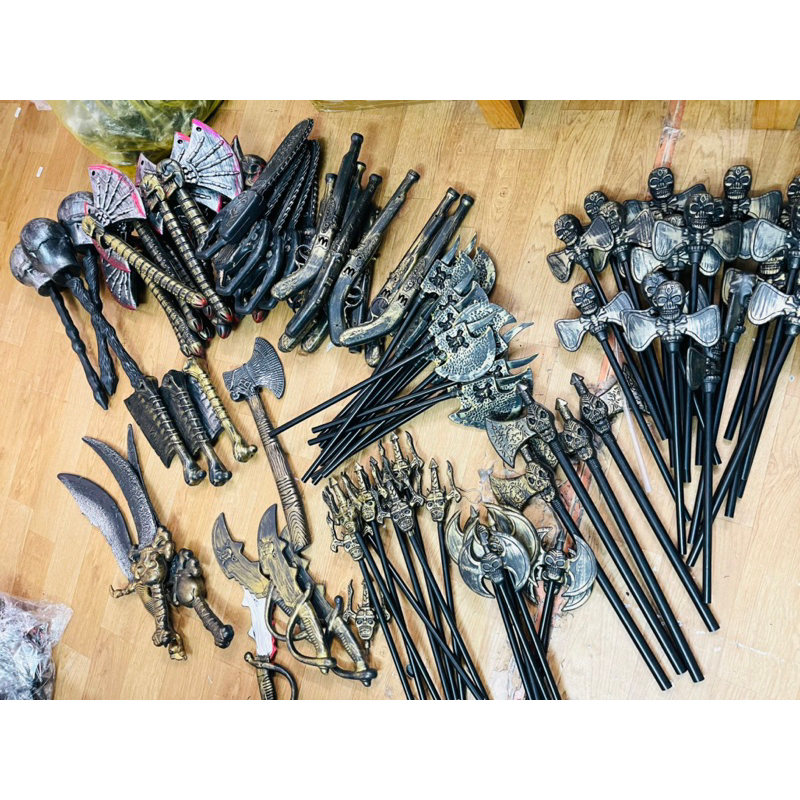 Gậy búa rìu gậy đầu lâu hoá trang HALOWEEN / đồ chơi rìu đầu lâu