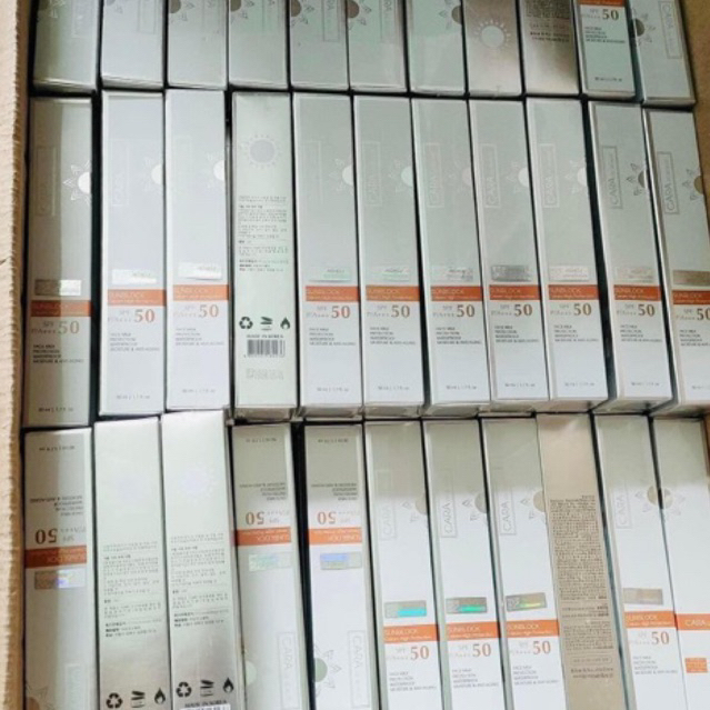 Kem Chống Nắng Trắng Da Căng Bóng Cao Cấp Cara Debeauty SPF 50+ 50ML