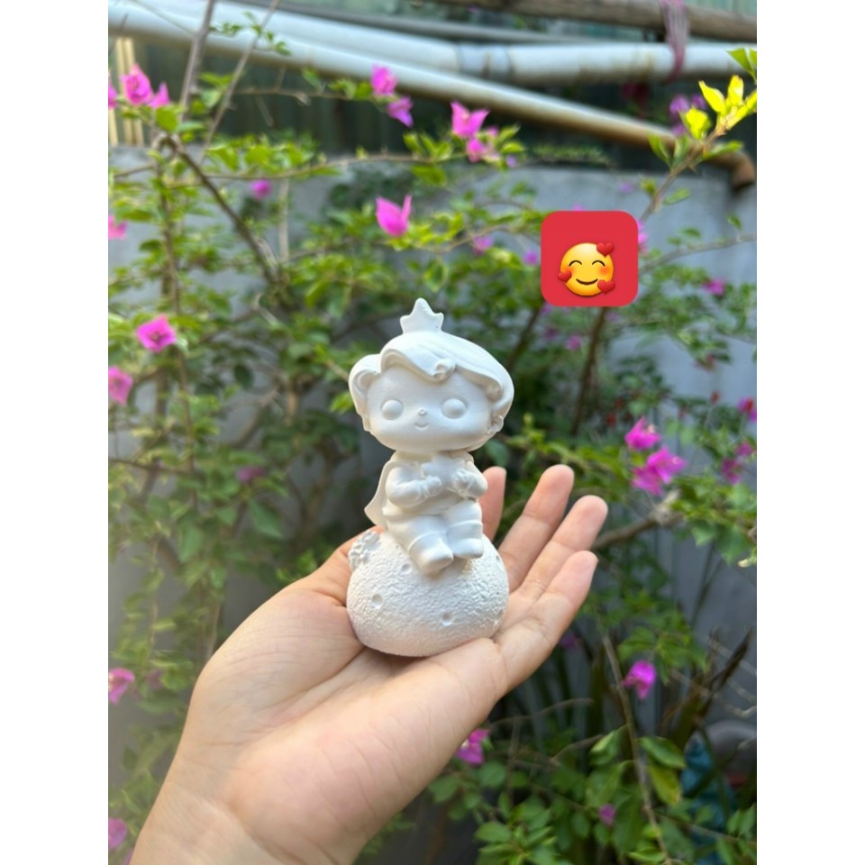 Tượng Thạch cao hoàng tử nhỏ