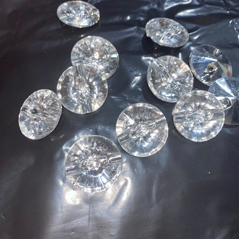 Khuy Kim Cương, Khuy Đính Kim Cương Loại To