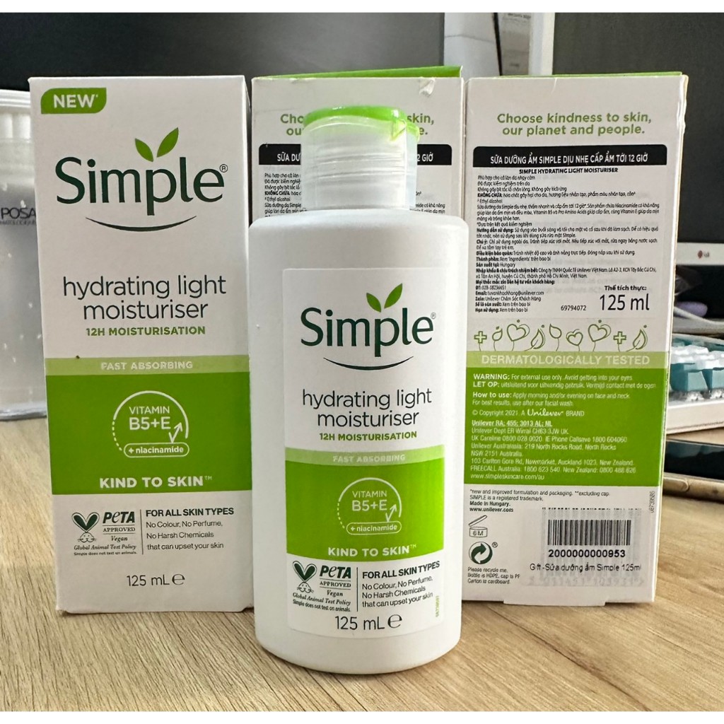 Kem dưỡng ẩm #Simple 𝐊𝐢𝐧𝐝 𝐓𝐨 𝐒𝐤𝐢𝐧 𝐇𝐲𝐝𝐫𝐚𝐭𝐢𝐧𝐠 𝐋𝐢𝐠𝐡𝐭 𝐌𝐨𝐢𝐬𝐭𝐮𝐫𝐢𝐬𝐞𝐫 125ml