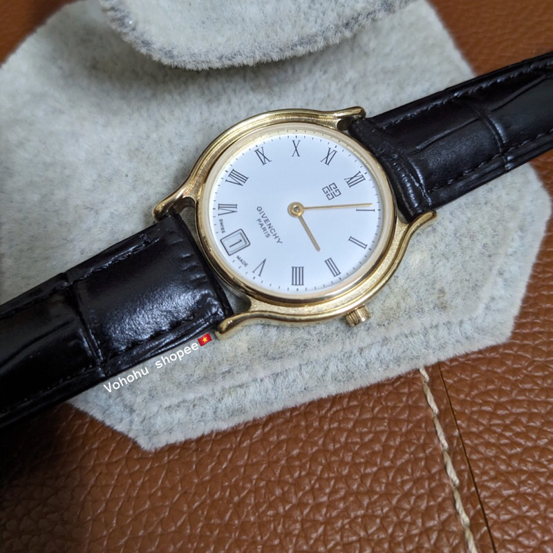 Đồng hồ nữ thương hiệu Givenchy Paris Swiss Made.