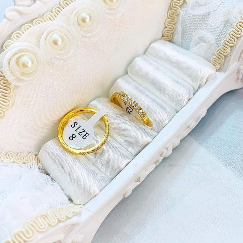 Nhẫn nửa đá titan không đen không gỉ