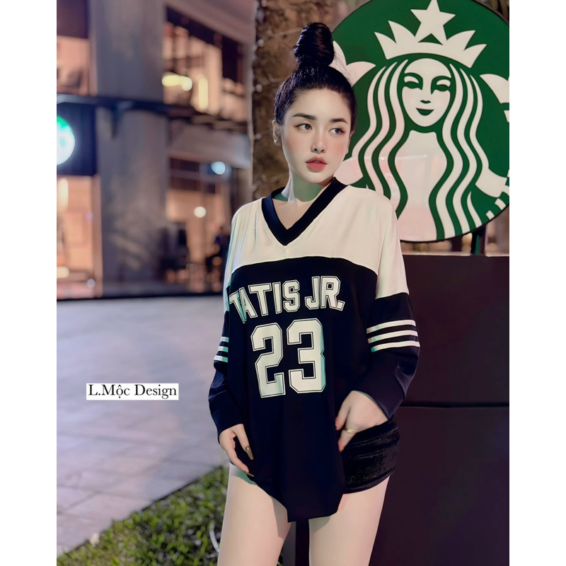 Áo phông kèm tất kẻ