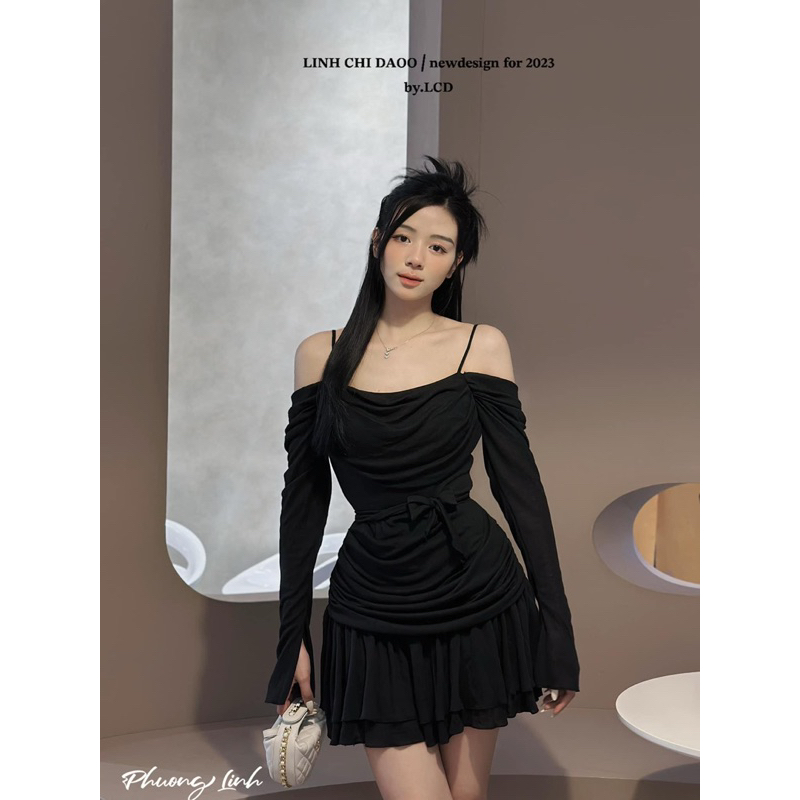 Đầm trễ vai rúm thân chân xoè