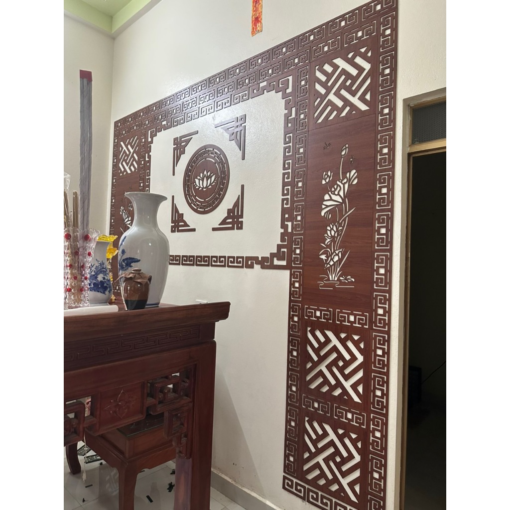 KHUNG VIỀN TRANG TRÍ BAN THỜ GIA TIÊN SIZE 59, Hoa Văn Trang Trí Bàn Thờ bằng gỗ MDF Thái Lan Chống Ẩm Màu Nâu Óc Chó