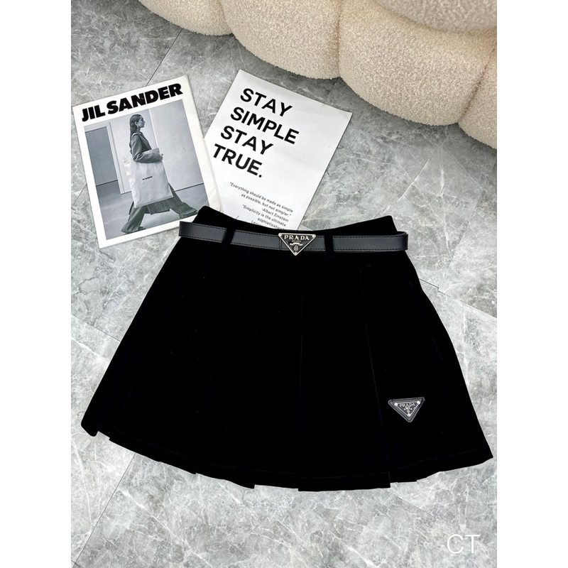 CHÂN VÁY PRA DA XẾP LY KÈM BELT