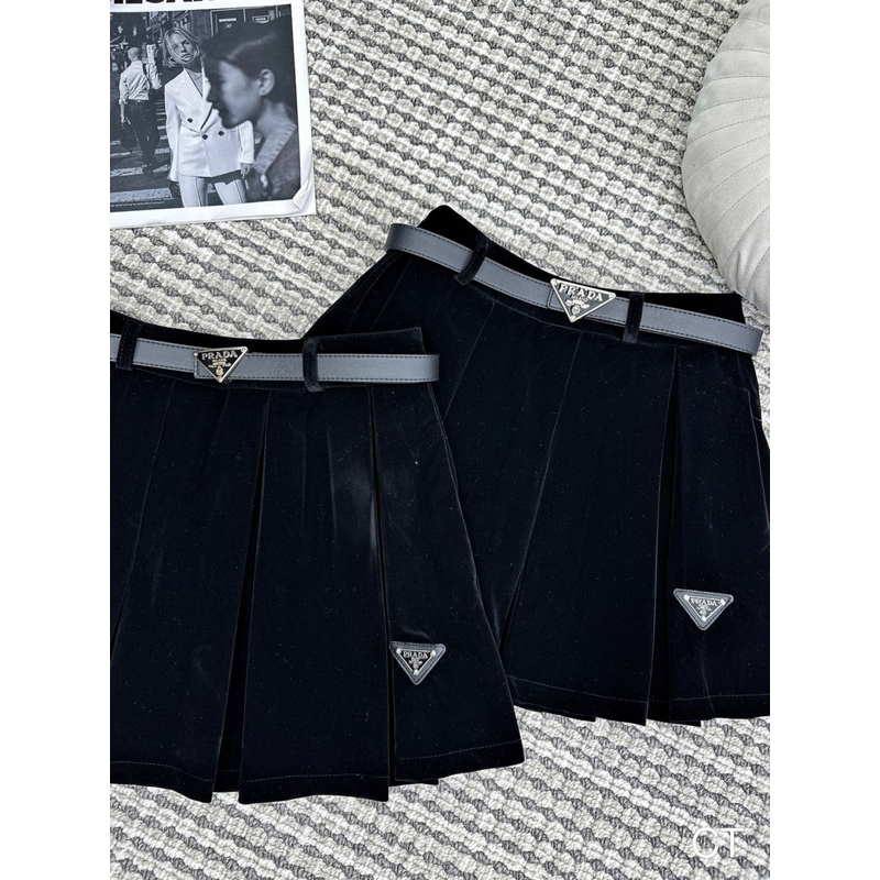 CHÂN VÁY PRA DA XẾP LY KÈM BELT