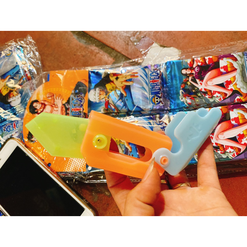 Sỉ 1 bộ dao quay có đèn phát sáng siêu đẹp