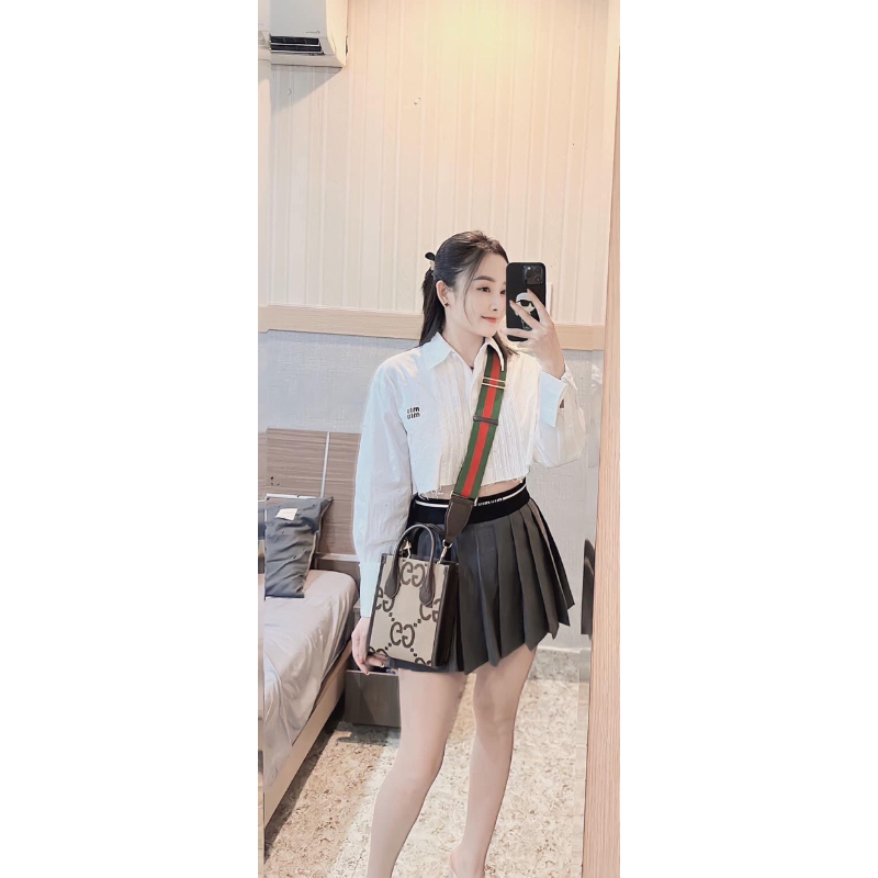 Thanh lý chân váy Miumiu size 38