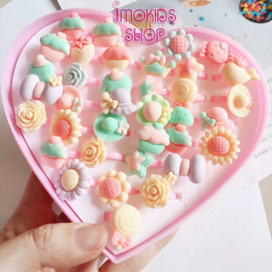 Hộp 36 Chiếc Nhẫn Đeo Tay Dễ Thương Cho Bé