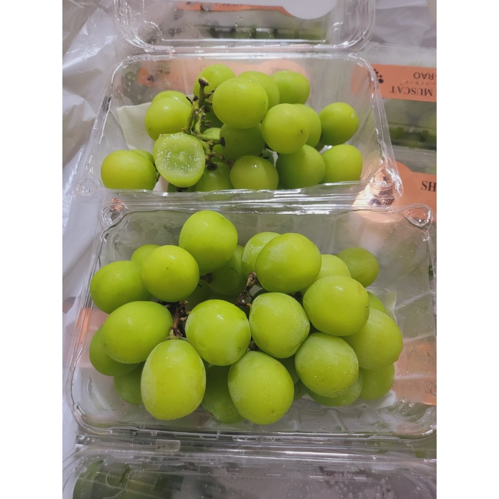 1 Hộp Mẫu đơn Vip 500g  tuơi ngọt chùm rời.