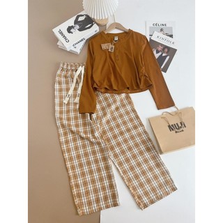 Set đồ nữ xinh xắn, quần xuông ống rộng karo, áo thun cotton may giúm eo cách điệu mã 033