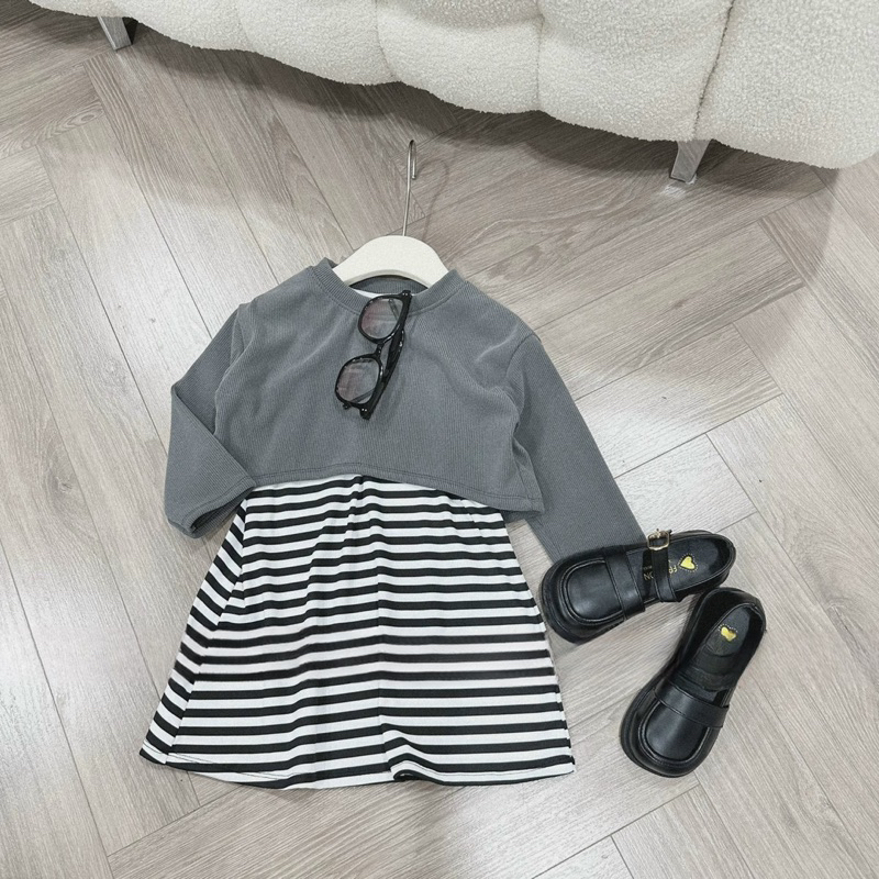 Váy bé gái, set váy thu đông cho bé: váy zip kẻ 2 dây và áo len dày croptop size 10-30kg