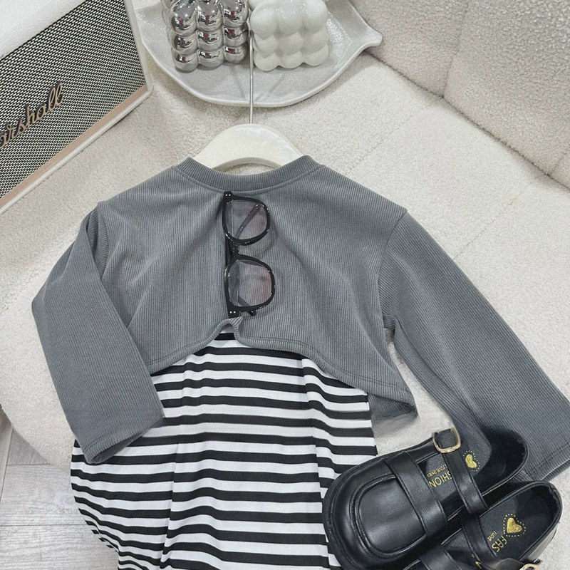 Váy bé gái, set váy thu đông cho bé: váy zip kẻ 2 dây và áo len dày croptop size 10-30kg