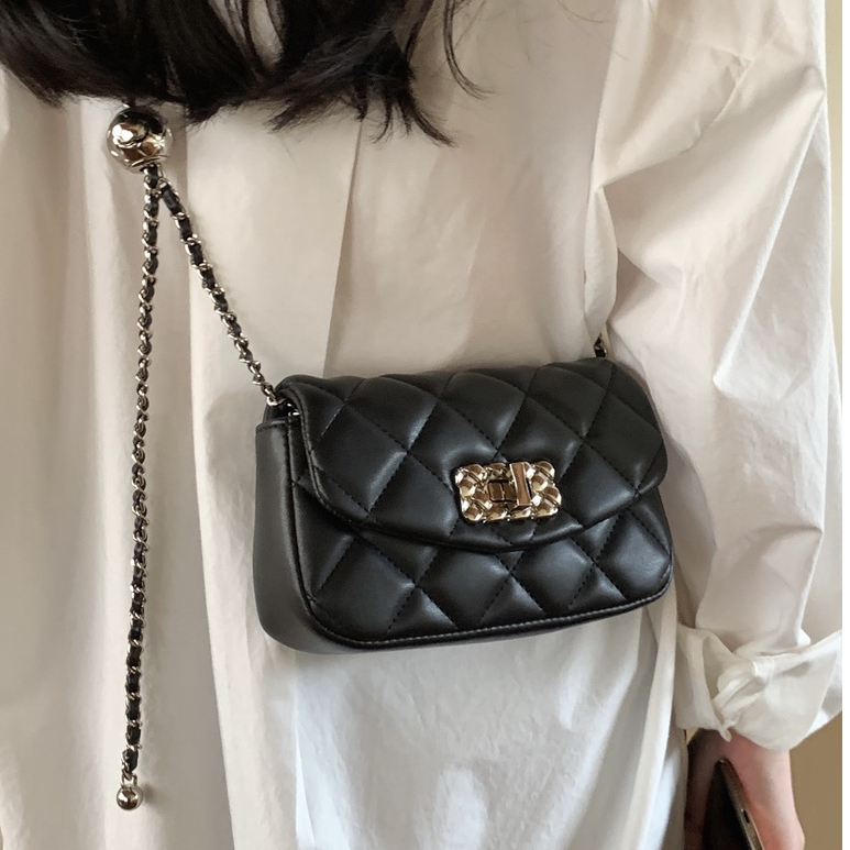 Túi xách nữ đeo chéo 18*6*12cm của NRETRO