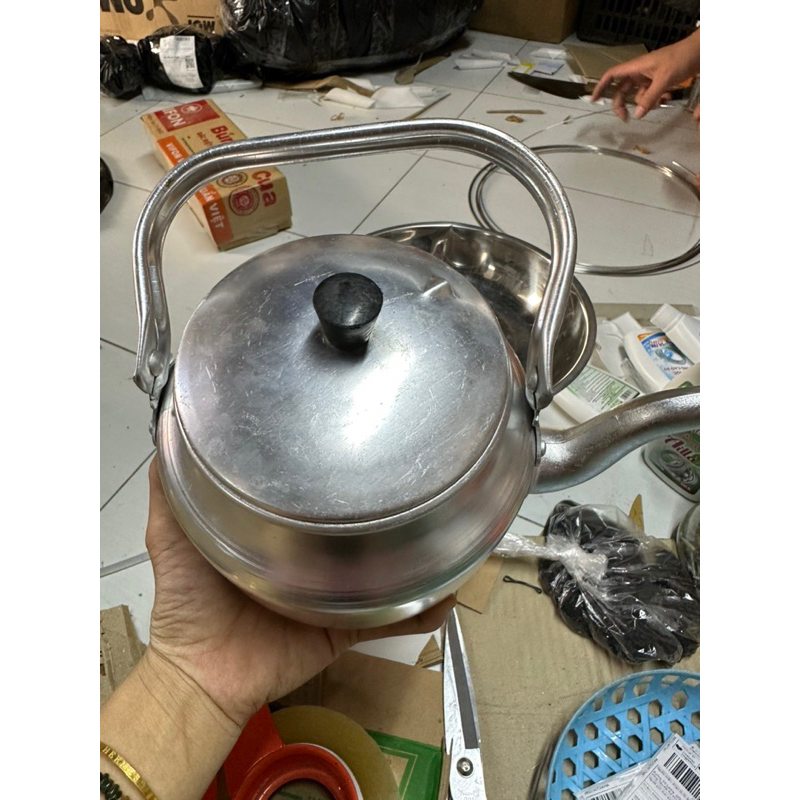Ấm đun nước bằng nhôm loại 1.5 lít