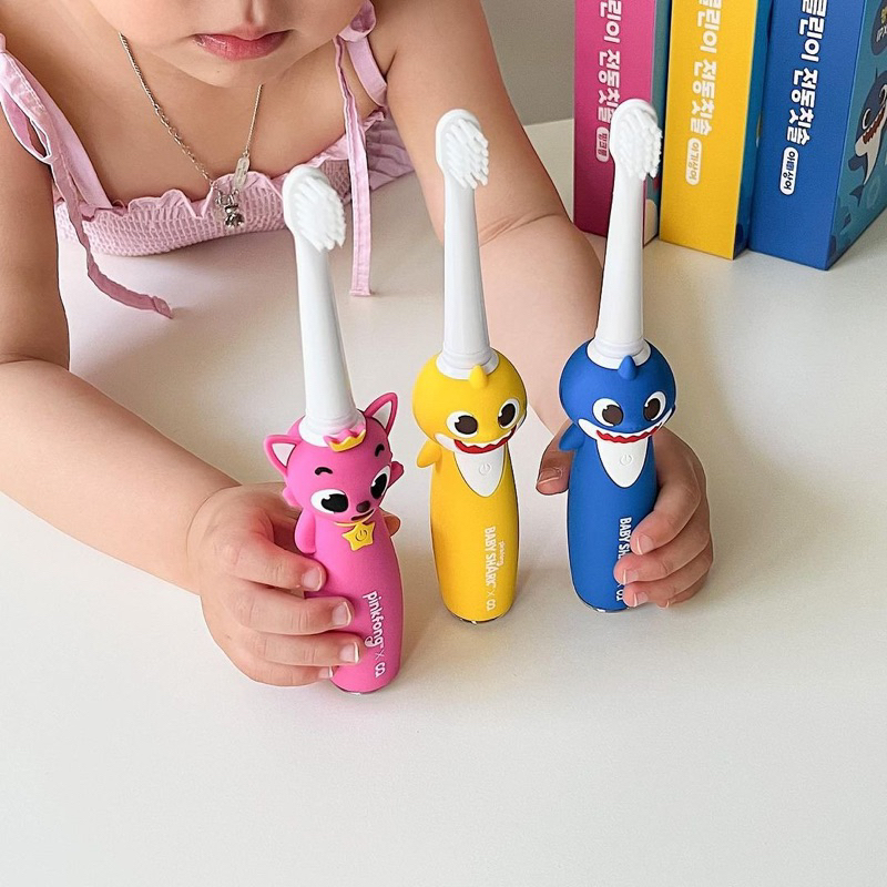 Bàn chải điện Pinkfong Baby Shark cho bé nội địa Hàn
