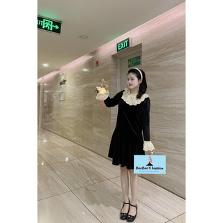Đầm nhung dài tay phối ren trắng cổ bèo