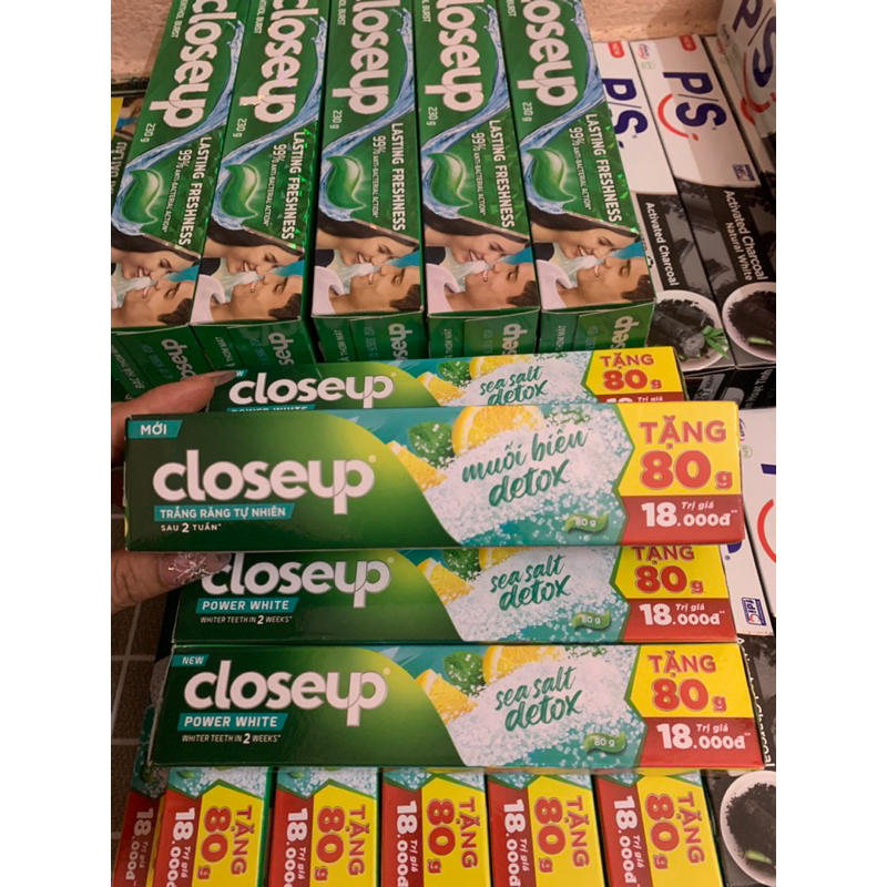KEM ĐÁNH RĂNG CLOSEUP muối biển detox