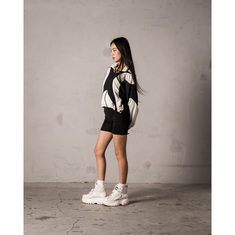 Áo khoác dù cropped chống nước 80% | MIRK21 WB jacket Black/Beige.