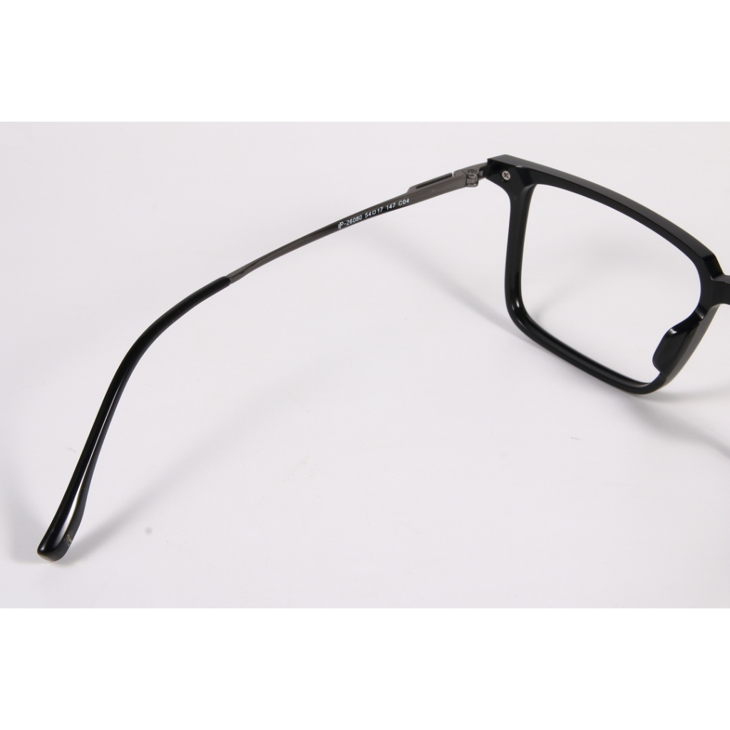Gọng kính mắt vuông Vietphat Eyewear Pleik26080
