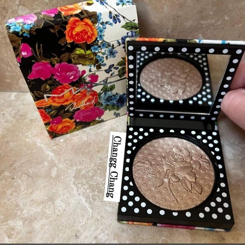Phấn highlight MAC Richard Quinn