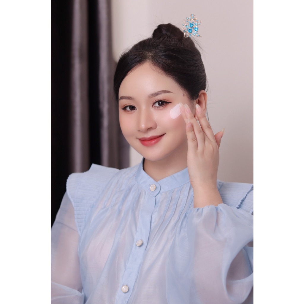 Kem chống nắng Derma Factory nâng tone tự nhiên 30g - BonnieCosmetics