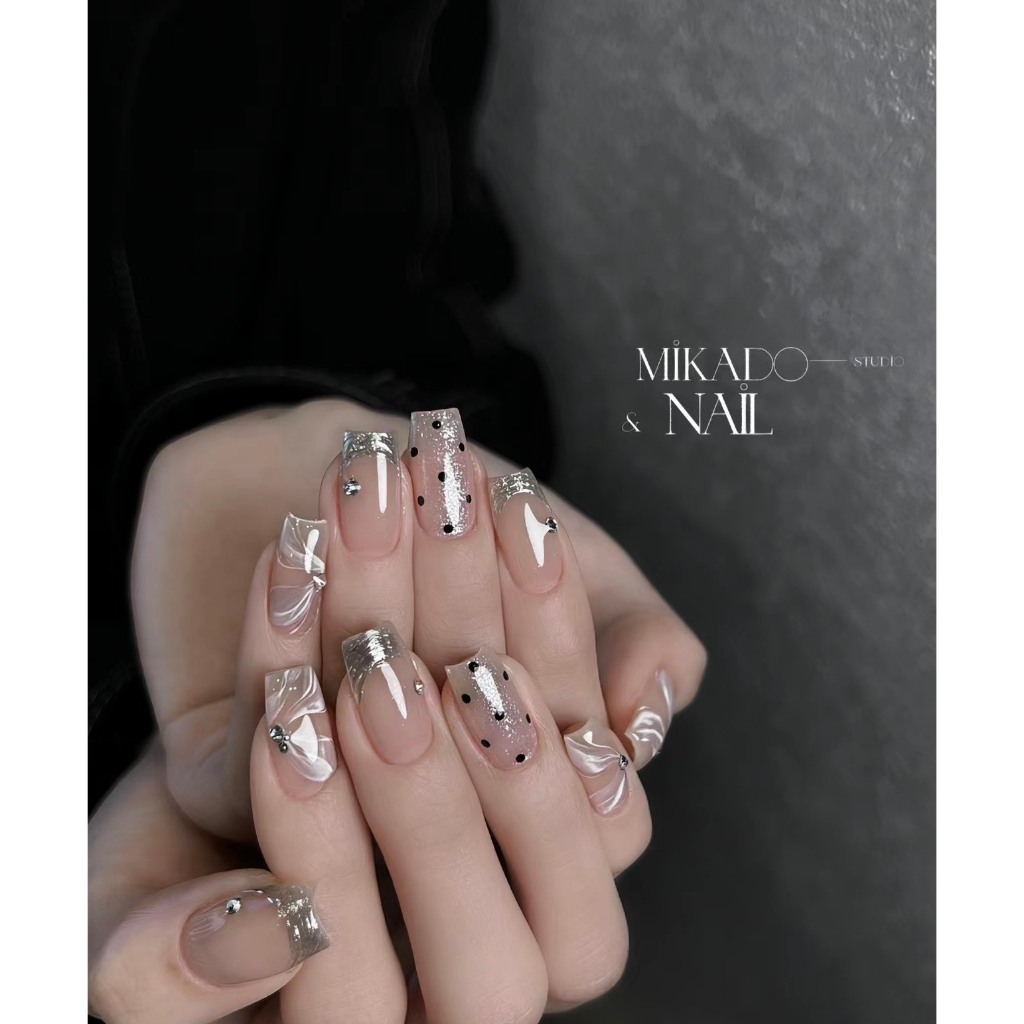 Móng tip nail mẫu mới  , móng nối tay phom ngắn , móng đẹp chuẩn phom