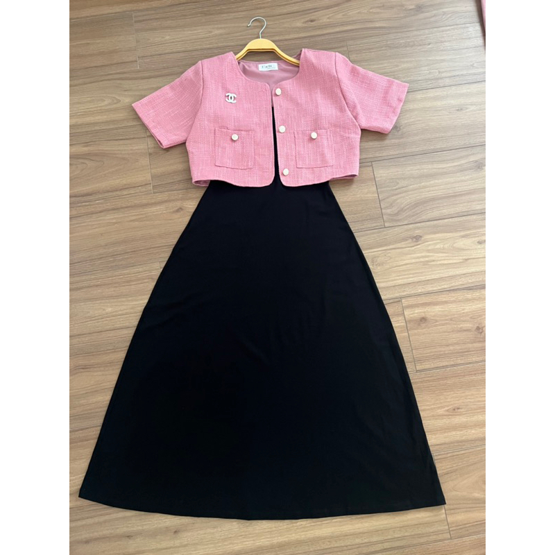 Set Áo Dạ Ngắn + Váy dây đen