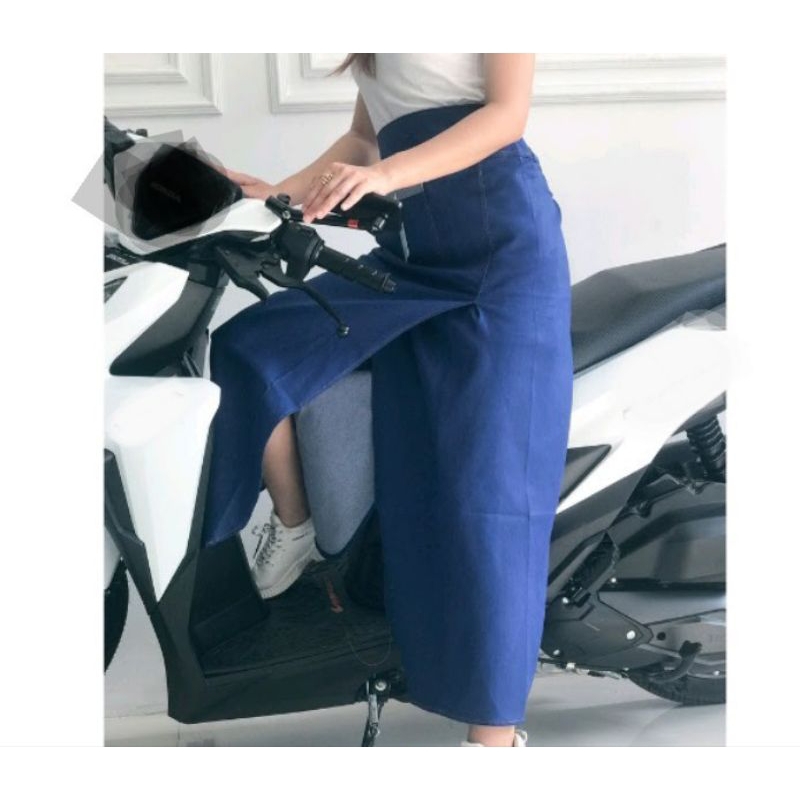 váy chống nắng jean xẻ tà có nút bấm dưới chân