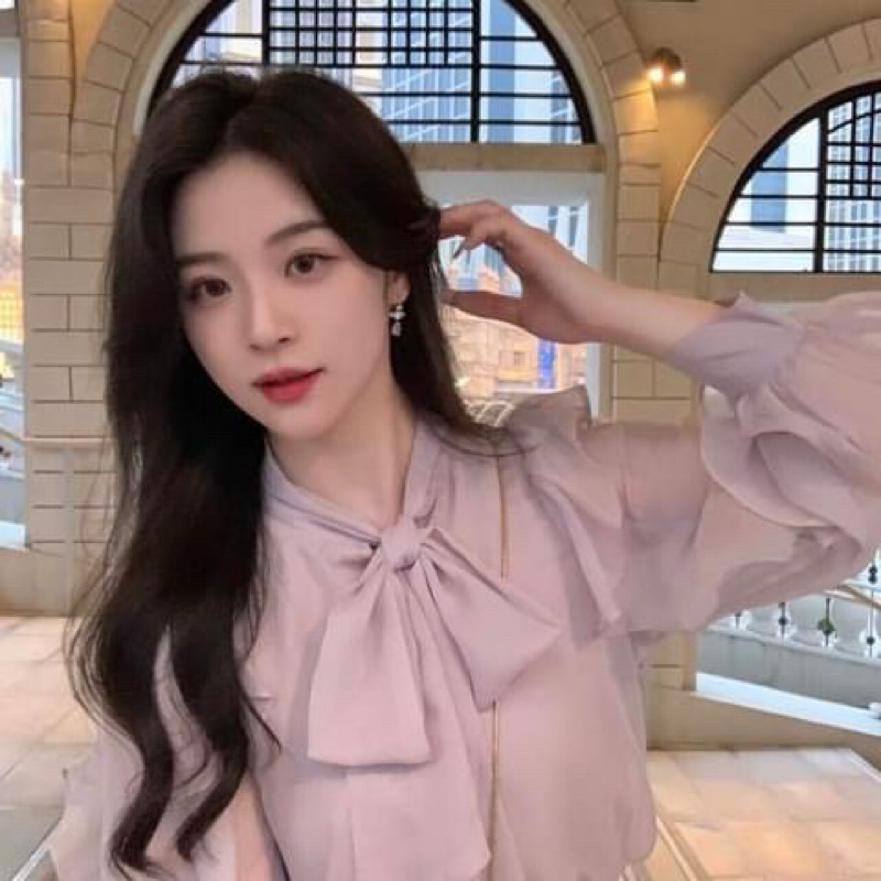 Set sơ mi nơ hồng + cvay dài kem