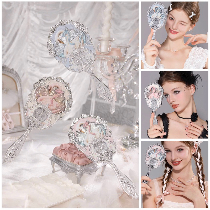 - chính hãng. Gương Trang Điểm,  Lược Cầm Tay.. MoonlightMermaid - Swan Ballet - Strawberry Rococo
