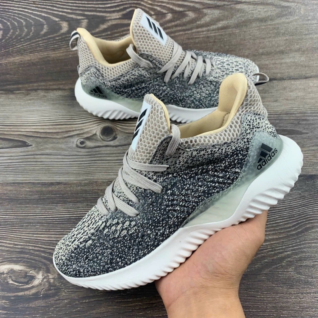 Giày thể thao sneaker AlphaBounce Xám Chấm Đen