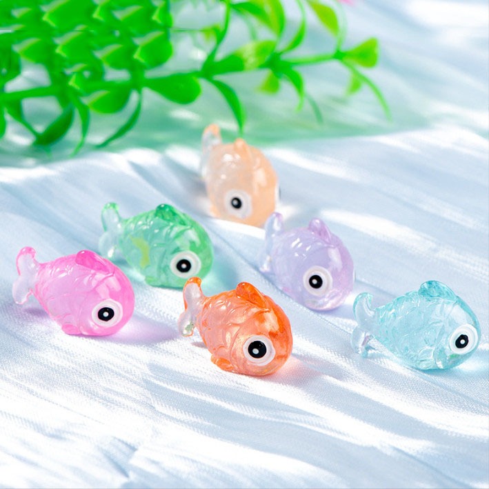 Charm dạ quang tượng cá phát sáng dễ thương để bàn, decor terrarium